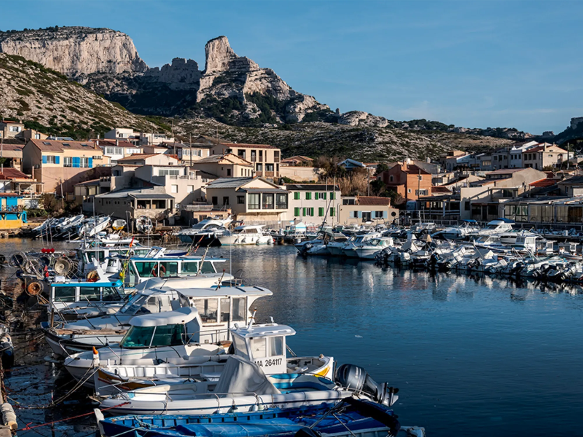 Petit port pittoresque de Marseille