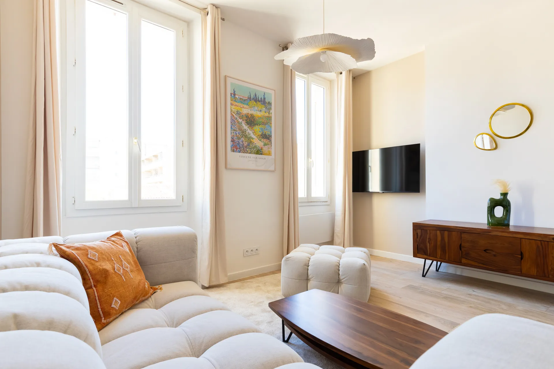 Accompagnement complet et de qualité, très bons conseils, ils ont parfaitement répondu à nos demandes sur deux projets différents.
Je recommande, que cela soit votre premier investissement ou non, vous gagnerez du temps et éviterez les erreurs.